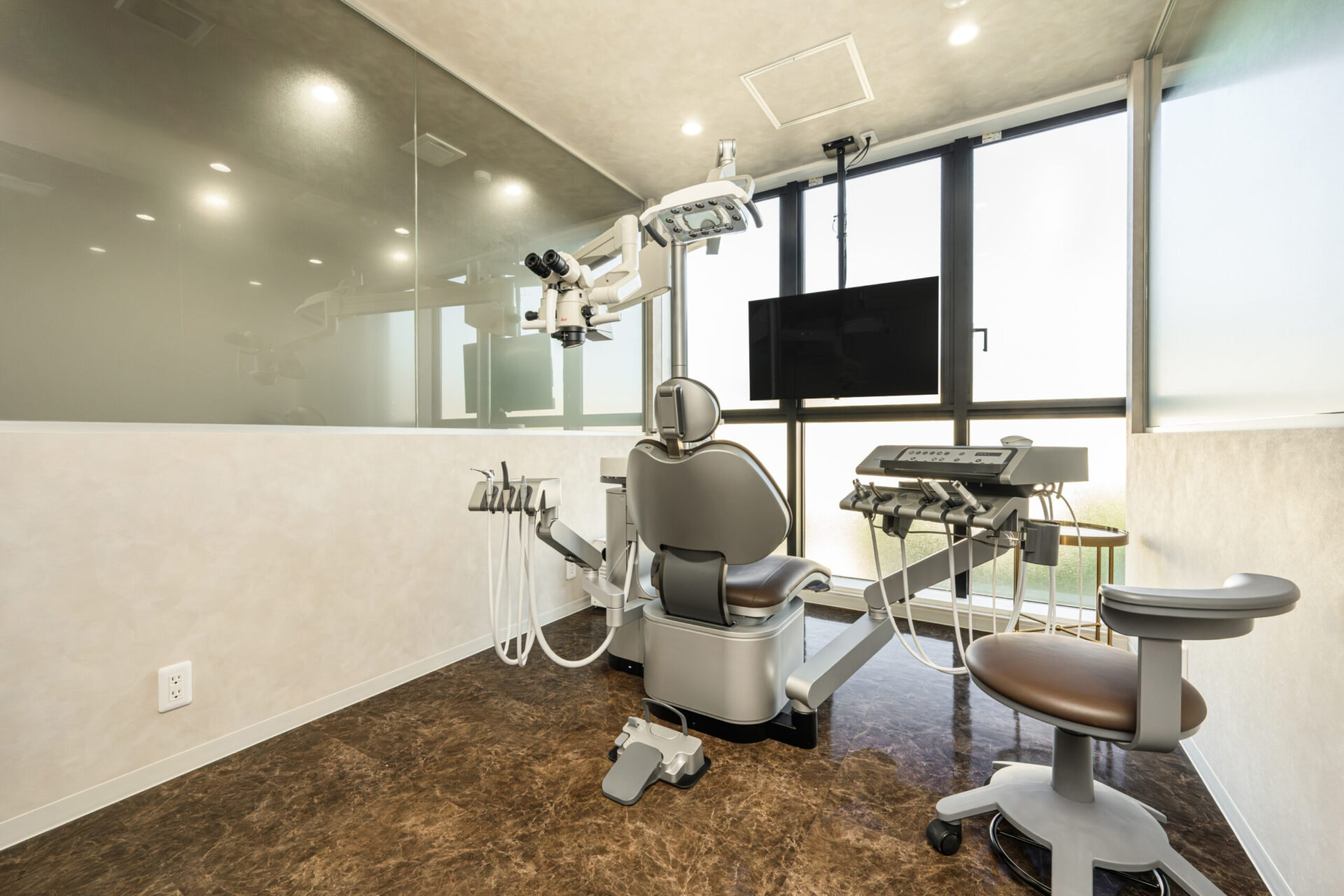 メインビジュアル02（PC）